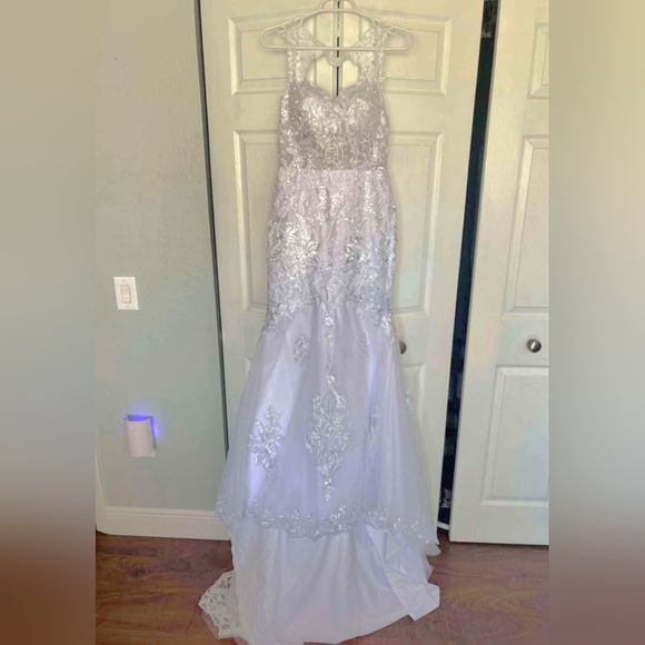 Nwt Beautiful Wedding Dress - Picture 2 of 16